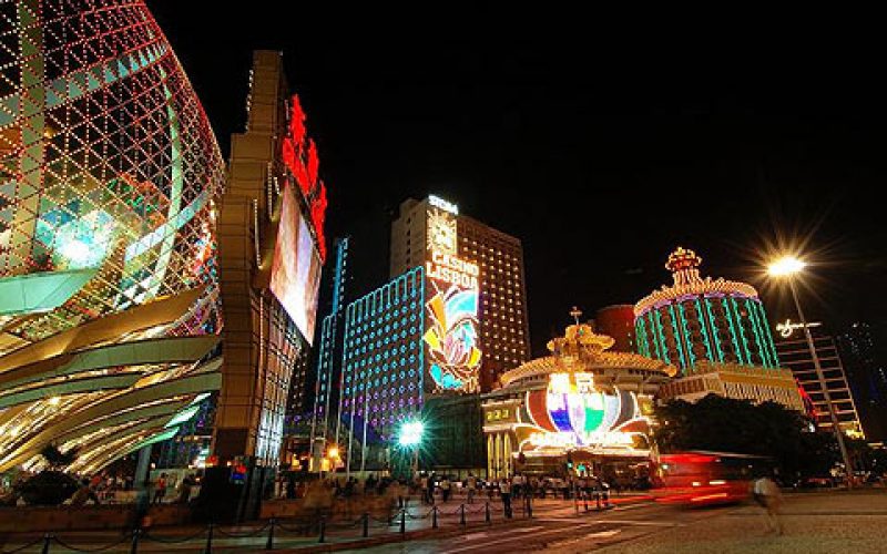 Lampu Hias Gedung Bertingkat